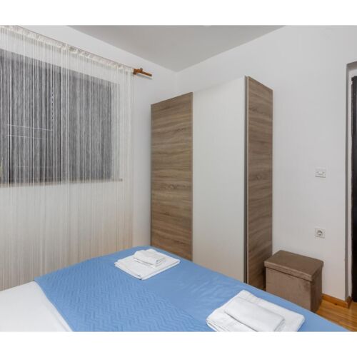 Apartament pentru 4 pers. (se inchirieaza doar integral)