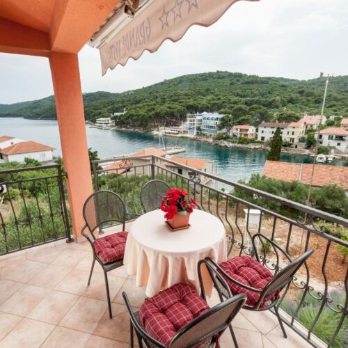 Na katu Klimatiziran apartman za 6 osoba(e) sa 3 spavaće(om) sobe(om)