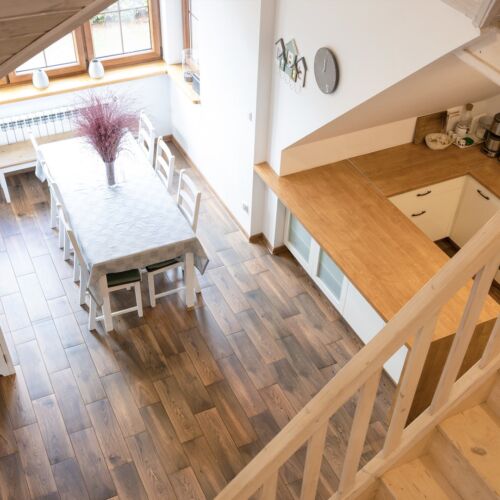 Apartament 6-osobowy Przyjazny podróżom rodzinnym z antresolą z 2 pomieszczeniami sypialnianymi