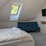 Doppelzimmer mit Klimaanlage und Eigener Teeküche (Zusatzbett möglich)