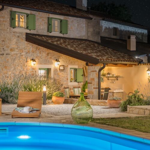 Klimatiziran Sa terasom apartman za 4 osoba(e) sa 2 spavaće(om) sobe(om) K-16332