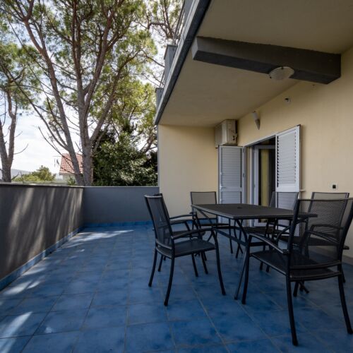 Apartament 6-osobowy z klimatyzacją z widokiem na morze z 2 pomieszczeniami sypialnianymi A-22350-a