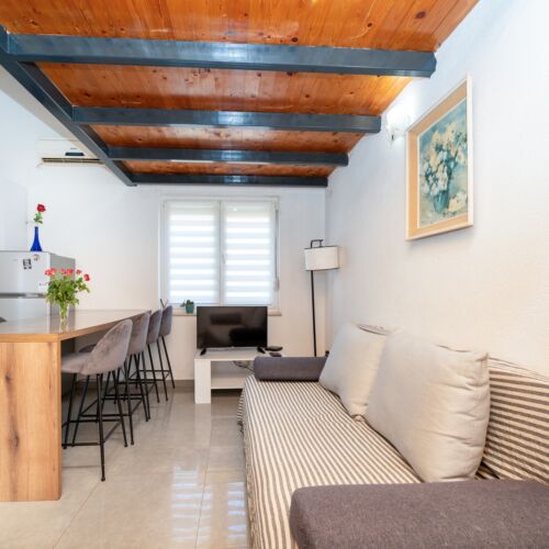 2-Zimmer-Apartment für 5 Personen mit Klimaanlage und Terasse A-22871-a