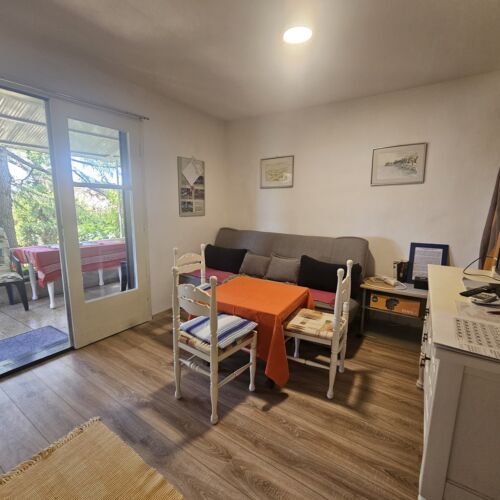 Sa terasom apartman za 4 osoba(e) sa 2 spavaće(om) sobe(om)