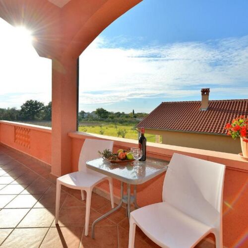 Apartament la etaj cu aer condiționat cu 2 camere pentru 4 pers.