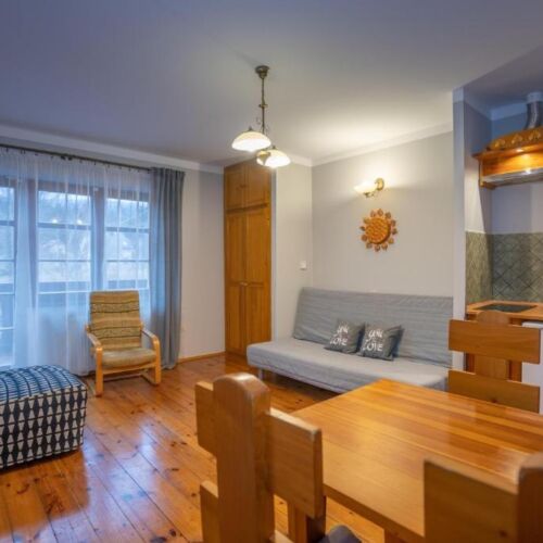 Apartament 4-osobowy z 2 pomieszczeniami sypialnianymi