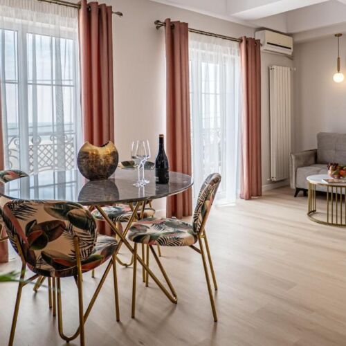 Apartament cu vedere spre mare cu 1 camera pentru 2 pers.