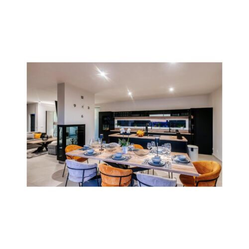 Casă de vară pentru 10 pers. (se inchirieaza doar integral)