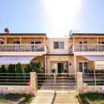 2-Zimmer-Apartment für 5 Personen mit Klimaanlage und Balkon A-23687-a