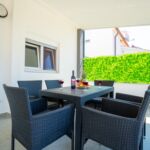 2-Zimmer-Apartment für 5 Personen mit Klimaanlage und Terasse A-23691-b
