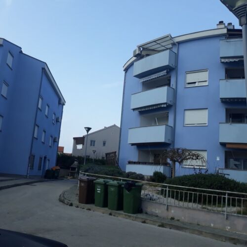 Apartament 5-osobowy z klimatyzacją z 2 pomieszczeniami sypialnianymi A-23692-a