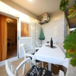 Apartament 4-osobowy z klimatyzacją z widokiem na morze z 1 pomieszczeniem sypialnianym A-23722-c
