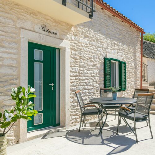 Apartament 3-osobowy z klimatyzacją z tarasem z 1 pomieszczeniem sypialnianym A-23826-b