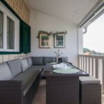 Apartament 4-osobowy z klimatyzacją z tarasem z 2 pomieszczeniami sypialnianymi A-23844-b
