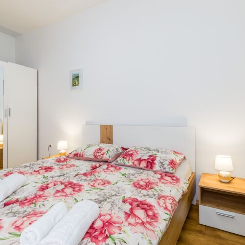 Apartament 4-osobowy z klimatyzacją z tarasem z 1 pomieszczeniem sypialnianym A-23915-a