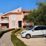 1-Zimmer-Apartment für 3 Personen mit Klimaanlage und Balkon AS-23919-a