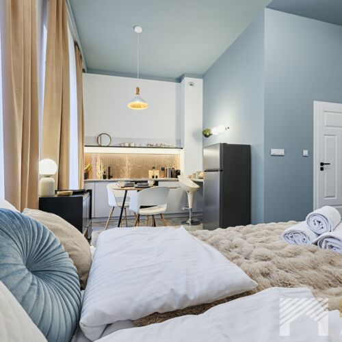 Apartament 2-osobowy z balkonem z 1 pomieszczeniem sypialnianym (możliwa dostawka)