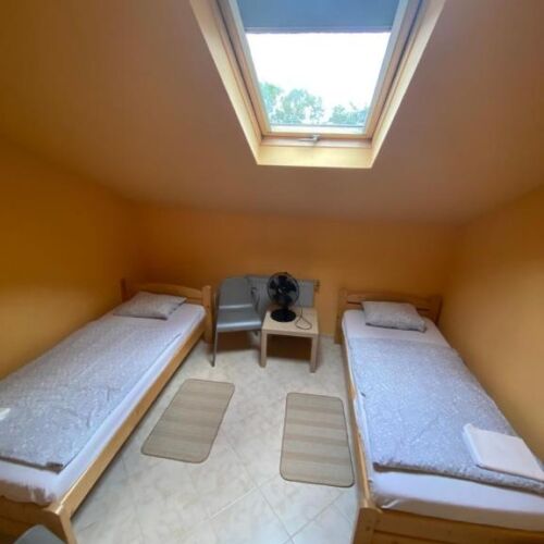 Pokój 2-osobowy na poddaszu Economy