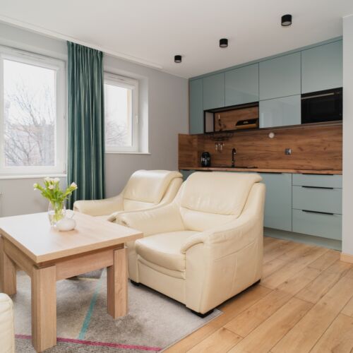 Apartament 6-osobowy Komfort z balkonem z 3 pomieszczeniami sypialnianymi