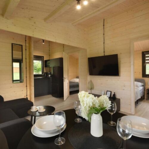 Întreaga unitate pentru 6 pers. (se inchirieaza doar integral)