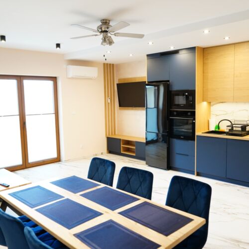 Apartament 7-osobowy Family pokój od strony basenu