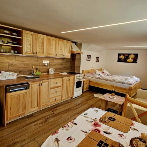 Apartament studio romantică pentru 2 pers. (se inchirieaza doar integral)