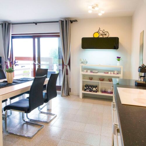 Ground Floor 3-Room Apartment for 6 Persons with Terrace