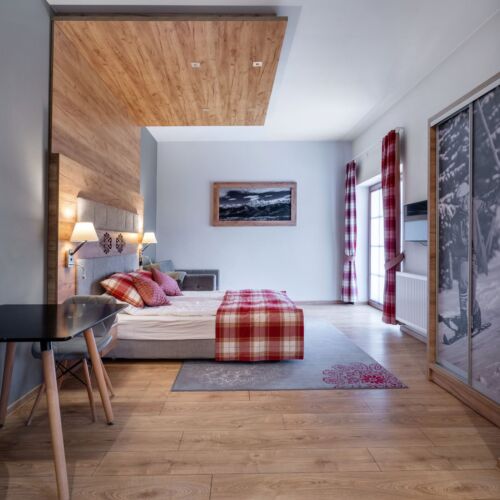 Pokój 5-osobowy na parterze z widokiem na dziedziniec