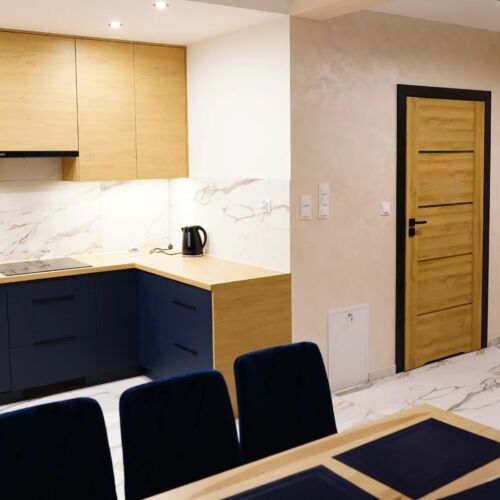 Apartament 7-osobowy Family pokój od strony basenu