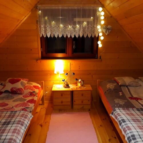 Casă de vară family întreaga unitate pentru 8 pers. (se inchirieaza doar integral)