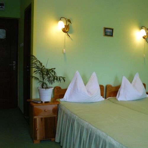 Camera twin standard la etaj (se poate solicita pat suplimentar)