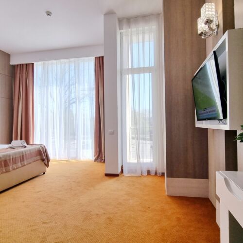 Camera dubla superior cu balcon