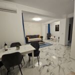 Apartament premium cu balcon cu 2 camere pentru 4 pers.
