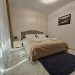Apartament gold cu balcon cu 1 camera pentru 2 pers.