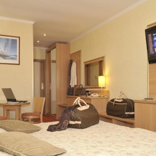 Camera twin standard cu baie