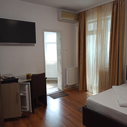 Camera dubla la etaj