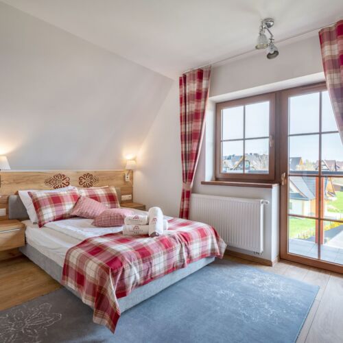 Pokój 3-osobowy na piętrze z klimatyzacją (możliwa dostawka)