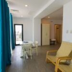 Apartament superior cu vedere frontala la mare