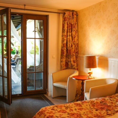 Camera twin deluxe tV cu ecran plat