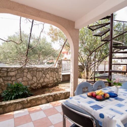 2-Zimmer-Apartment für 4 Personen Parterre 