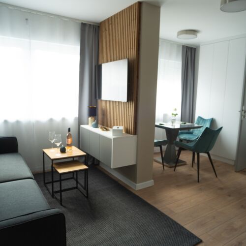 City View Upstairs Apartment for 2 Persons (extra bed available)