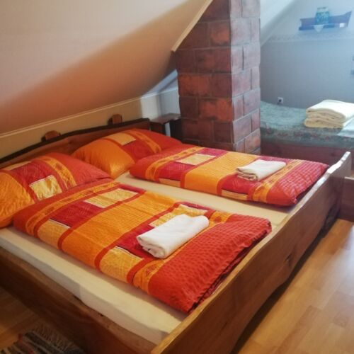 Camera dubla standard la etaj