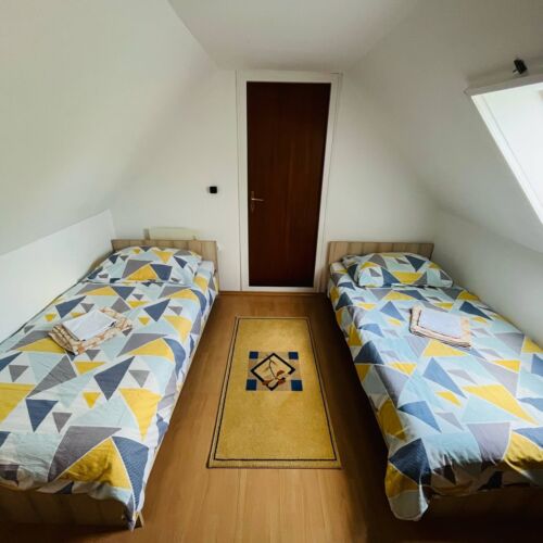 Apartament trip întreaga unitate cu 3 camere pentru 7 pers.