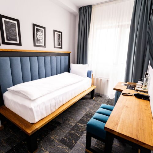 Camera twin confort la etaj