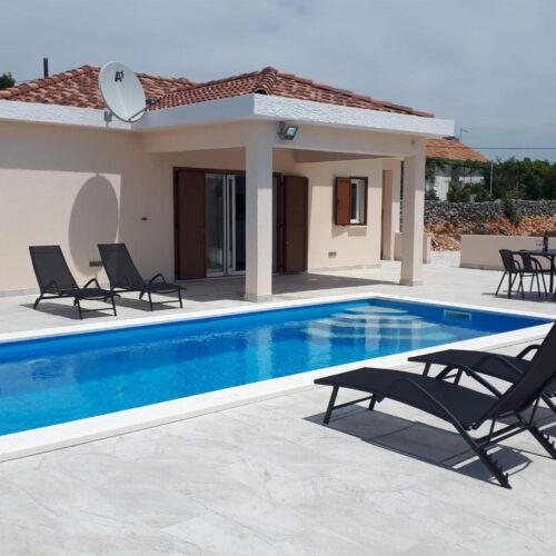 Sea View 2-Room Air Conditioned Apartment for 6 Persons K-22950