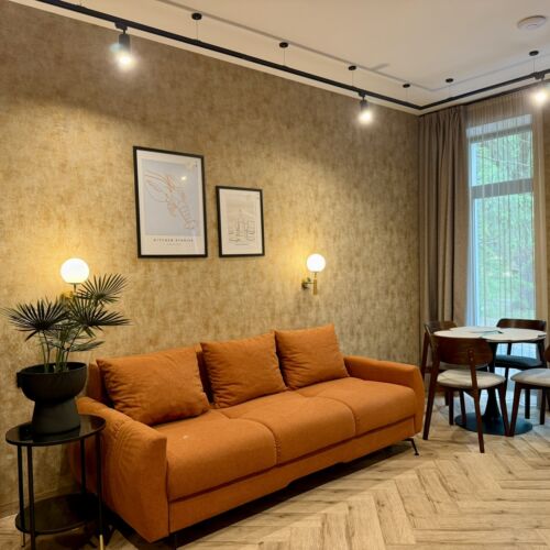 Superior Ground Floor 5 Person Room