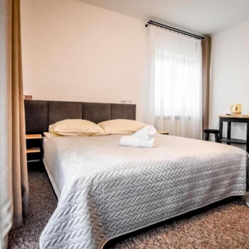 Pokój 2-osobowy z balkonem z widokiem na ogród