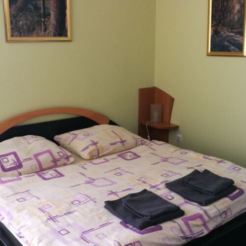 Pokoj s vanou  s manželskou postelí (s možností přistýlky)