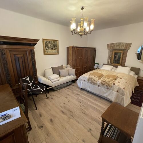 Apartman s manželskou postelí s 1 ložnicí s výhledem do dvora přízemní (s možností přistýlky)