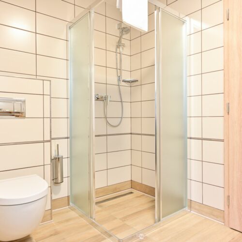 Apartman s manželskou postelí s 1 ložnicí s výhledem do zahrady na poschodí